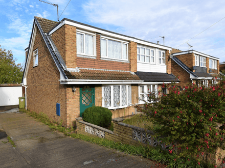 Healdfield Road, Castleford, WF10 4SF